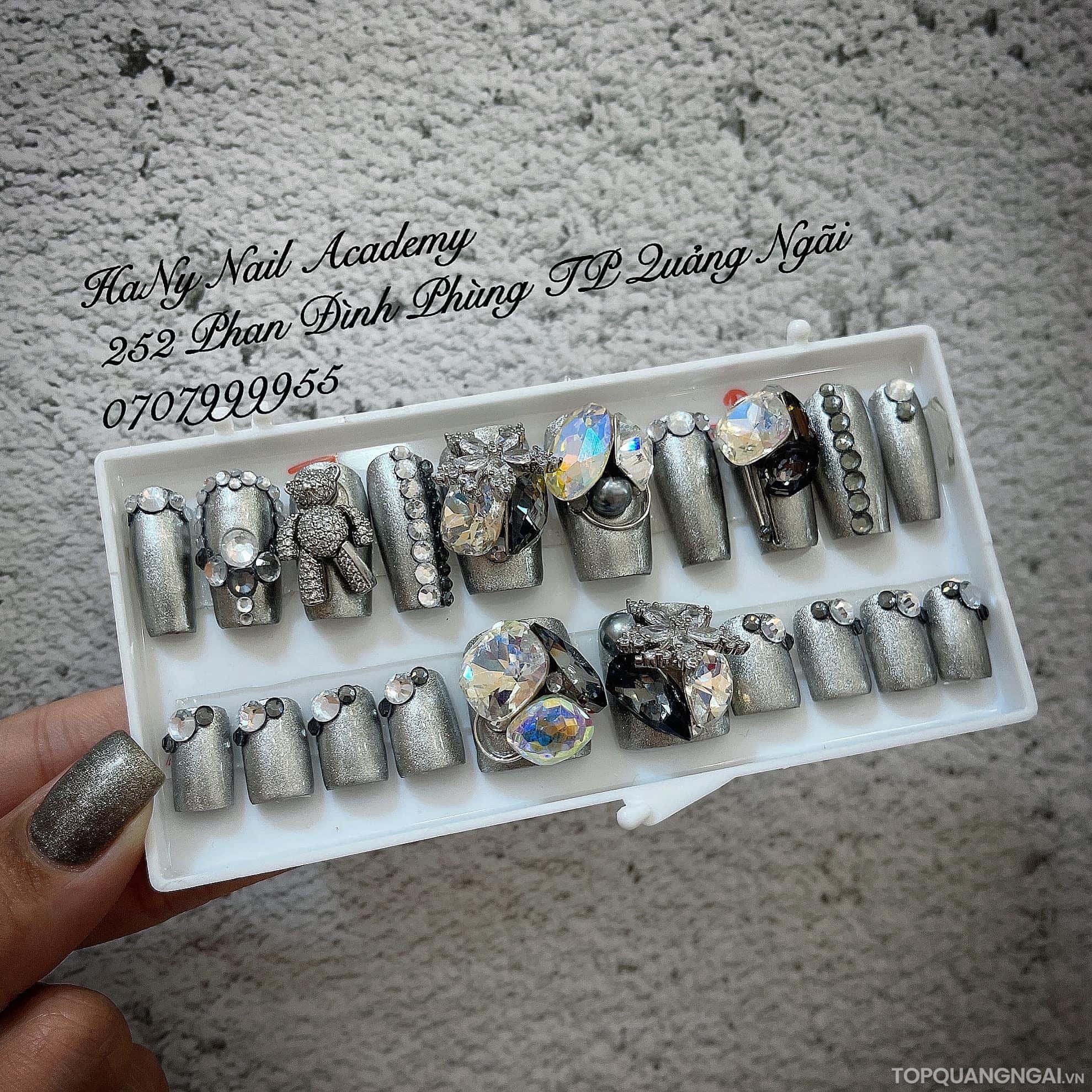 địa chỉ dạy nghề nail ở Quảng Ngãi